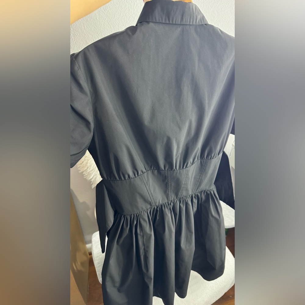 X REVOLVE SASKIA
MINI DRESS
Amanda Uprichard
Small - Picture 9 of 12